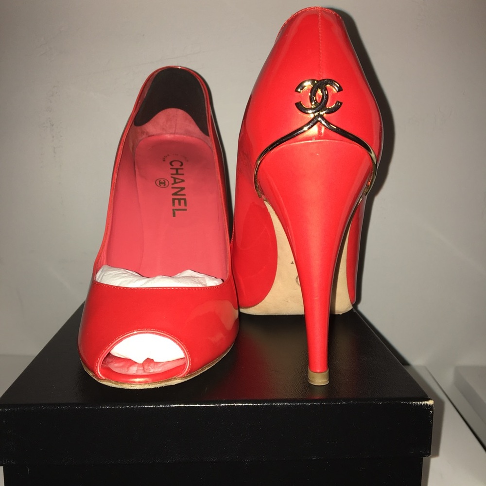 Chanel Coral Red Gold CC peep toe Heels